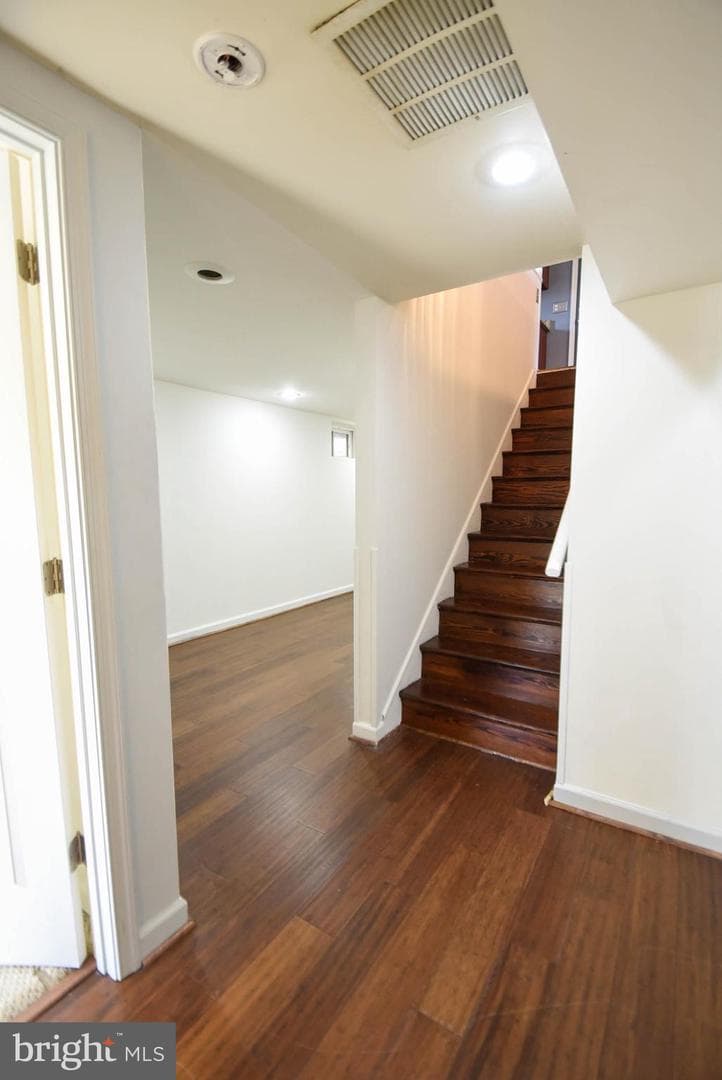 202 Embleton Road photo 14
