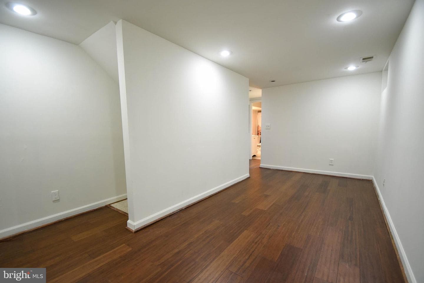 202 Embleton Road photo 16