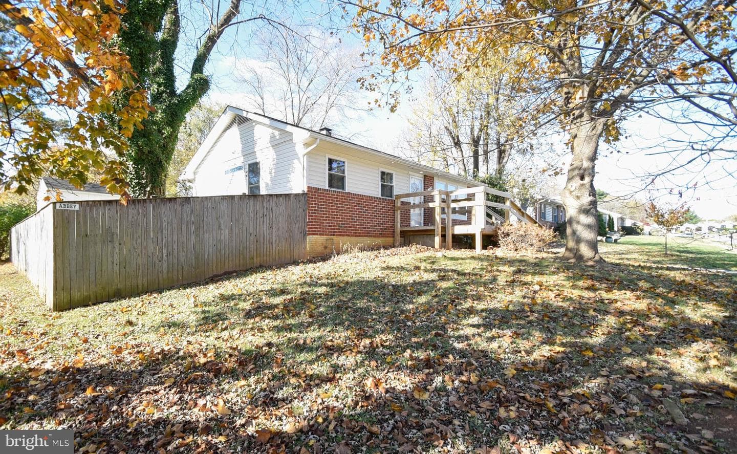 202 Embleton Road photo 5