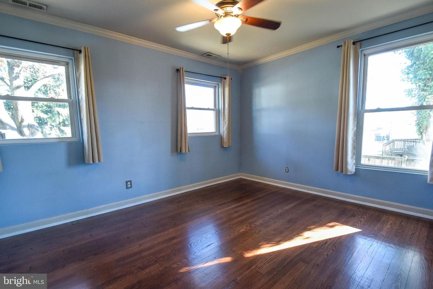 202 Embleton Road photo 8