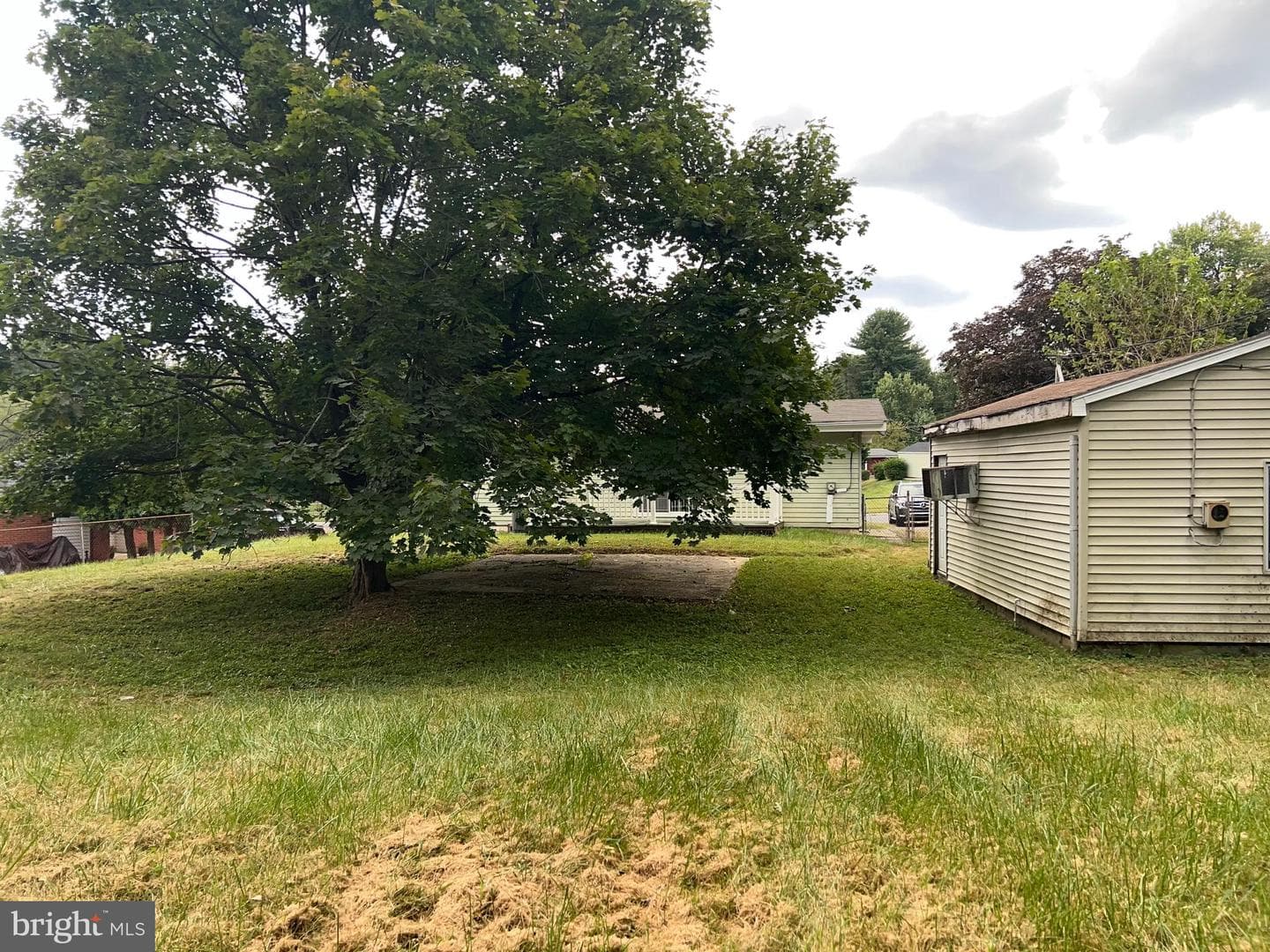 8206 Arrowhead Road photo 3