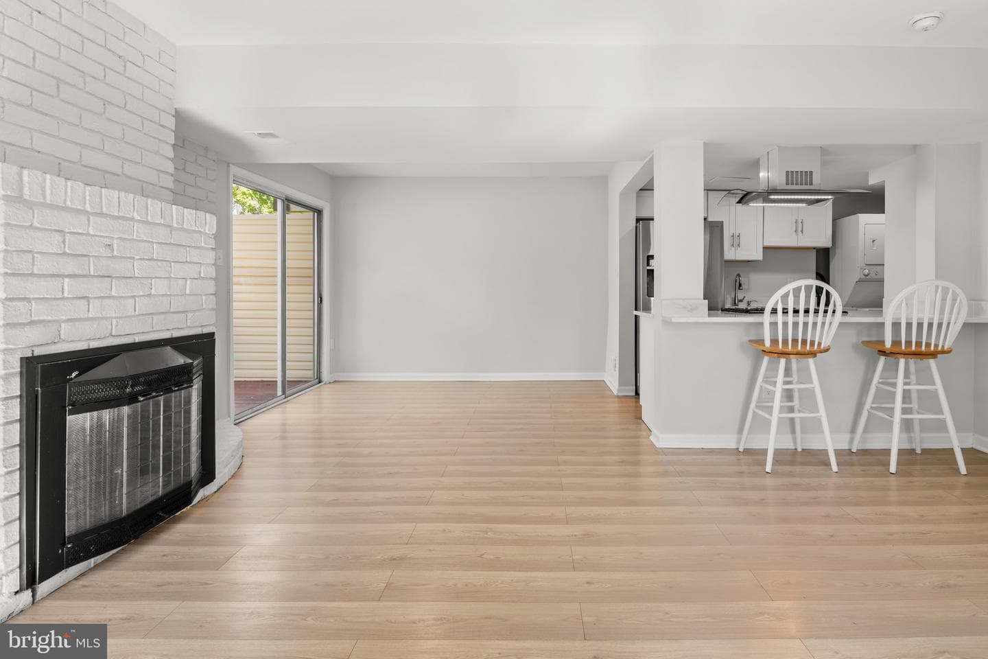 16 King Henry Circle #16 photo 5