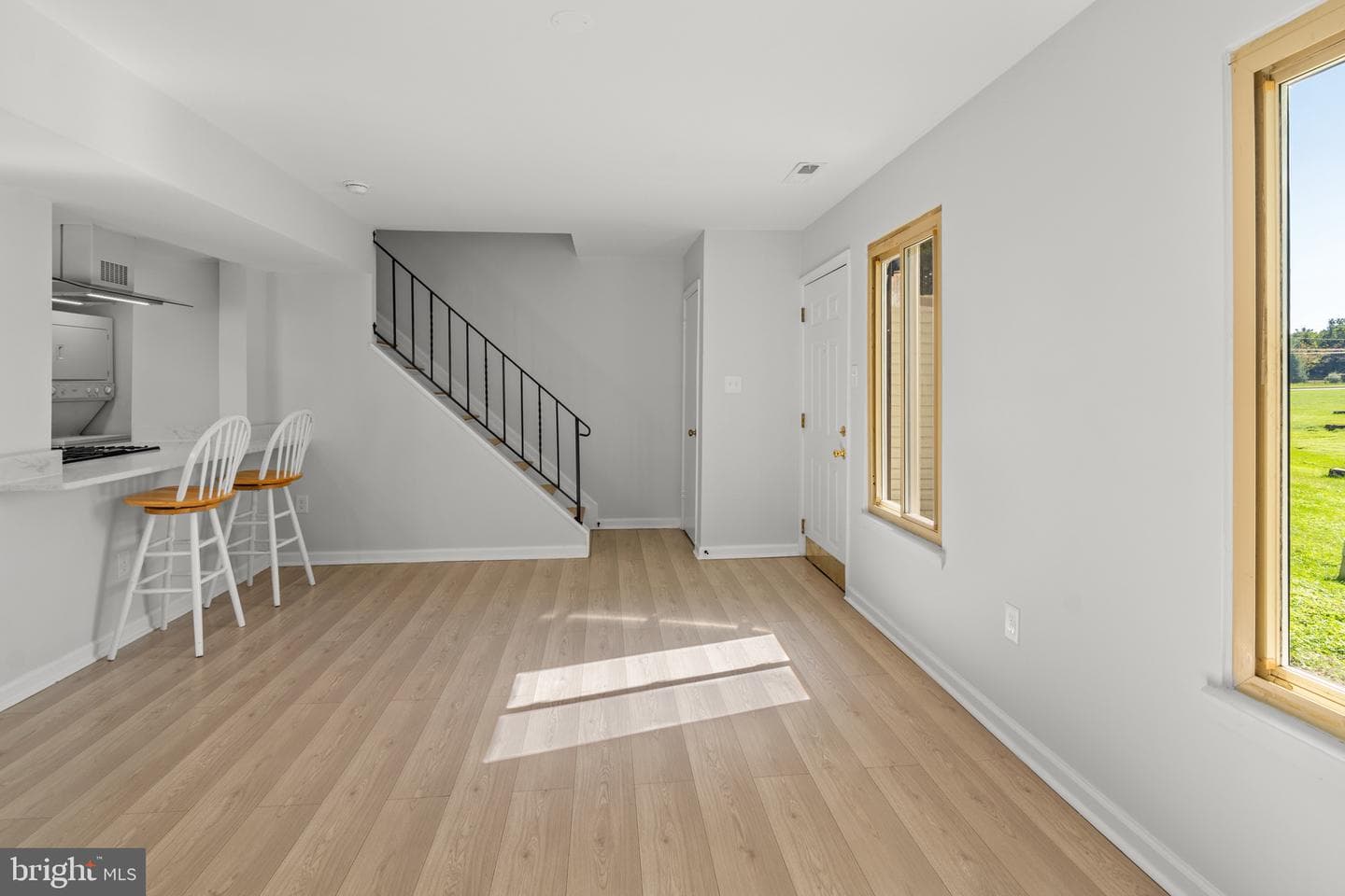 16 King Henry Circle #16 photo 9
