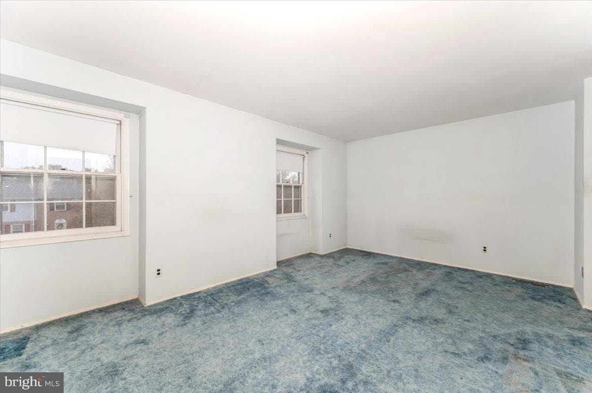 409 Fox View Court photo 14