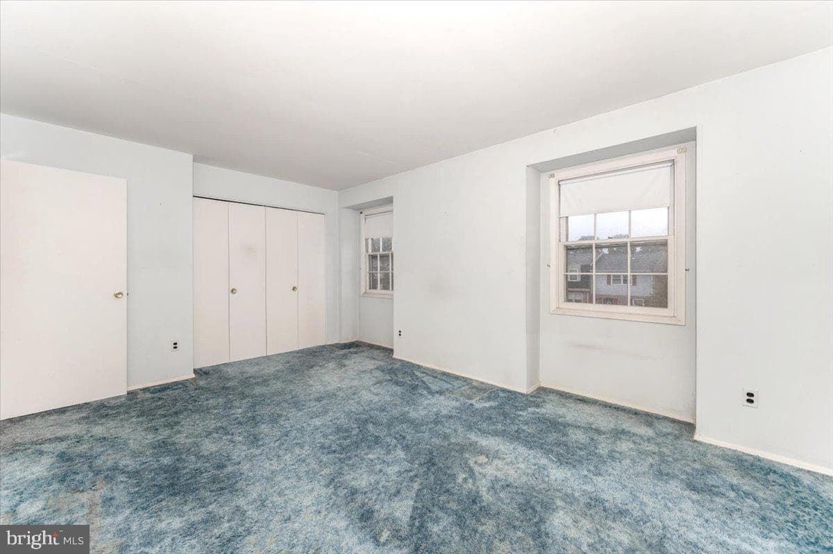 409 Fox View Court photo 16
