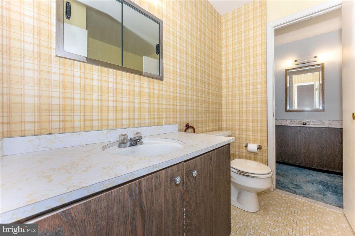 409 Fox View Court photo 23