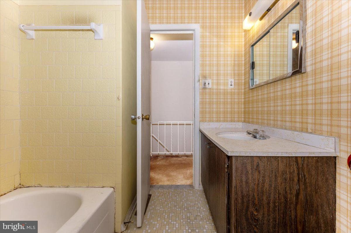 409 Fox View Court photo 24