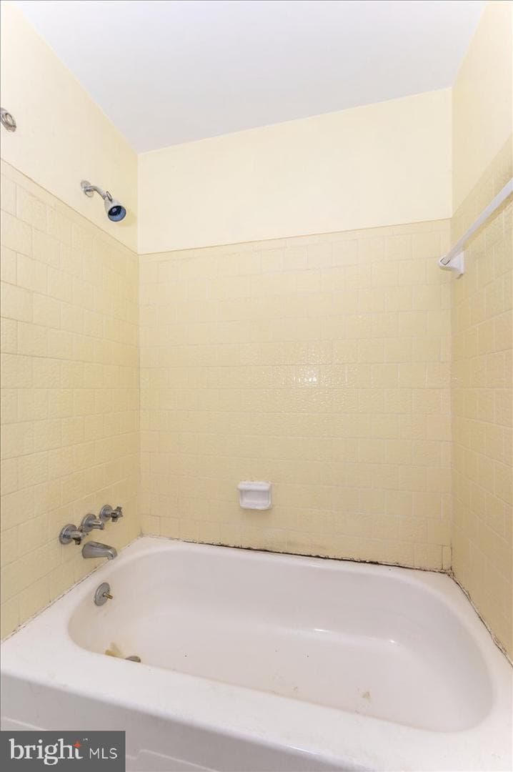 409 Fox View Court photo 25