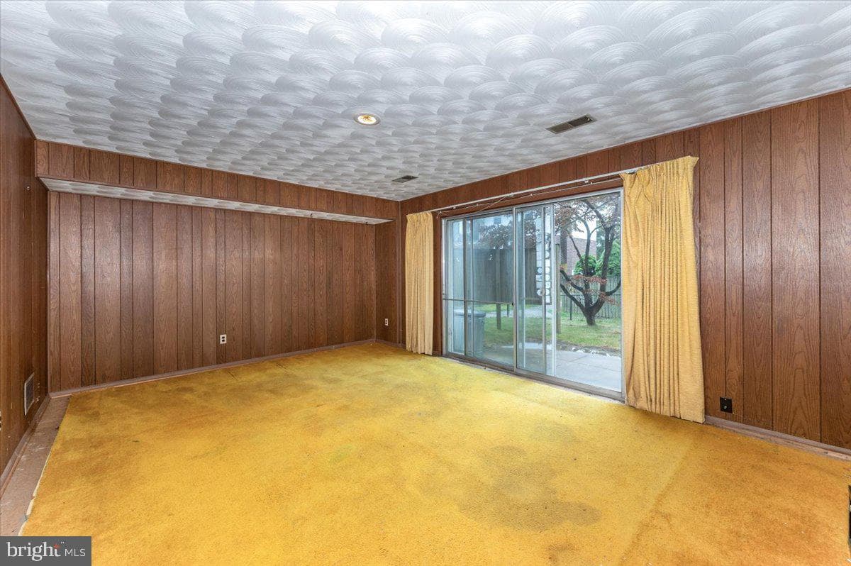 409 Fox View Court photo 27