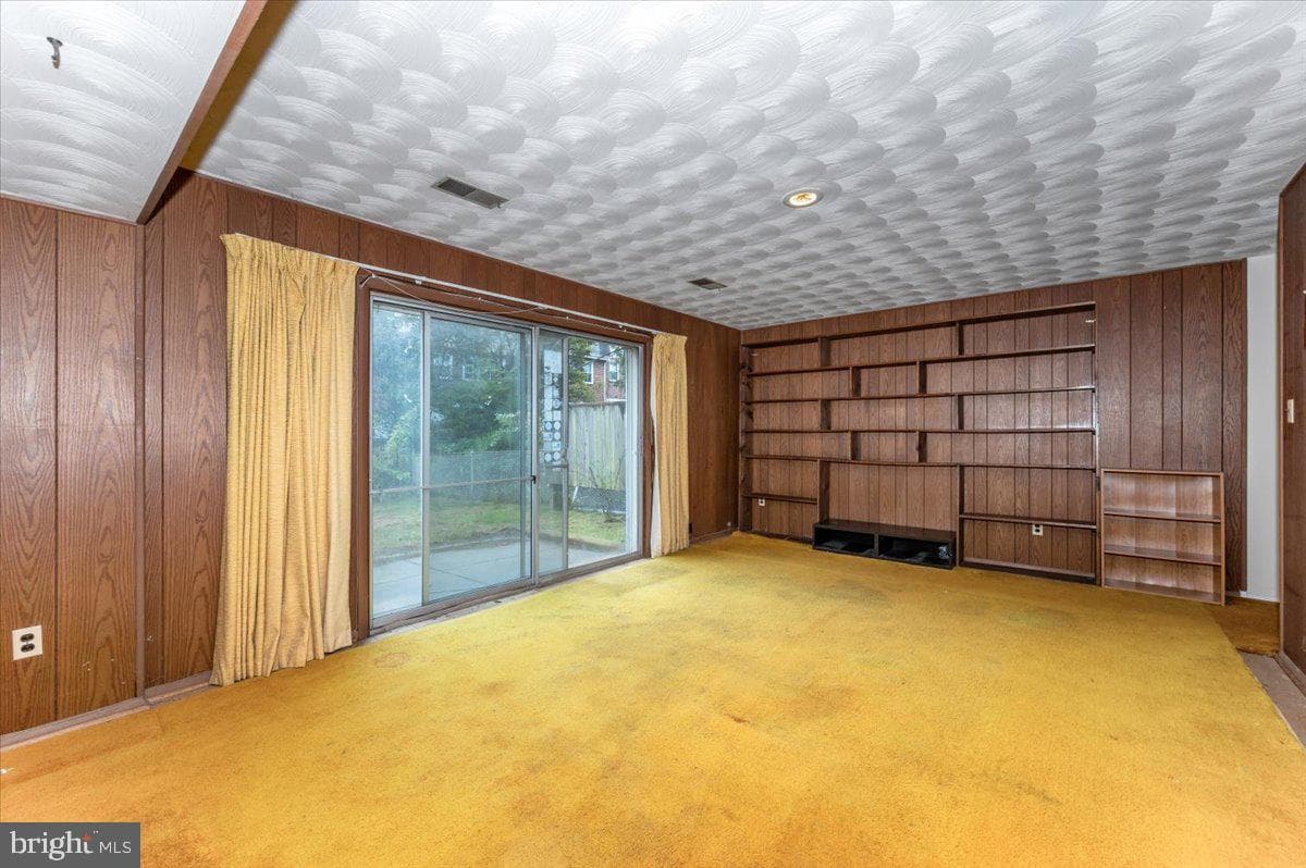 409 Fox View Court photo 28