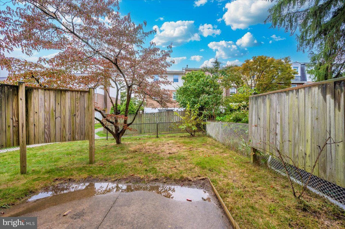 409 Fox View Court photo 36