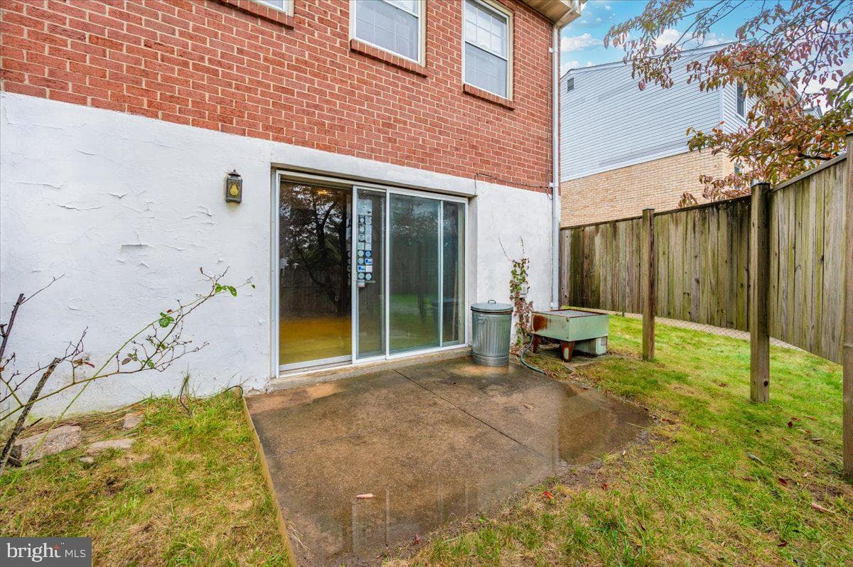 409 Fox View Court photo 37