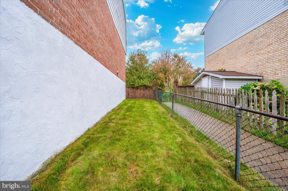 409 Fox View Court photo 40