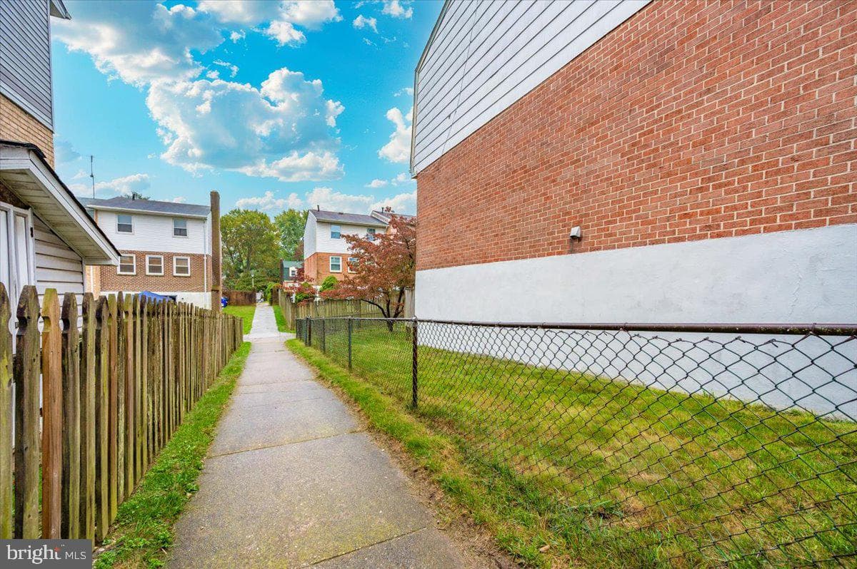 409 Fox View Court photo 42