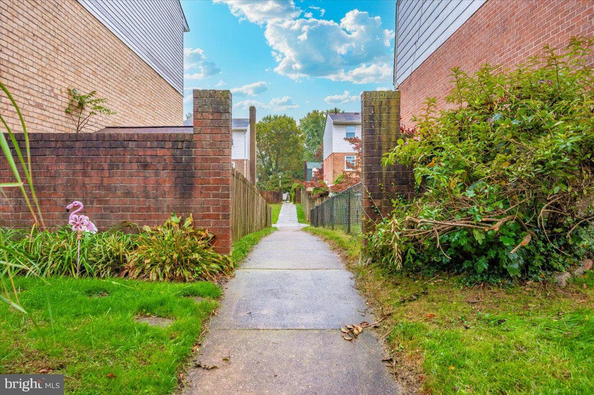 409 Fox View Court photo 43