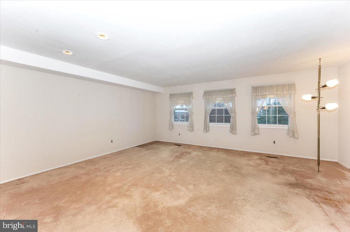 409 Fox View Court photo 47