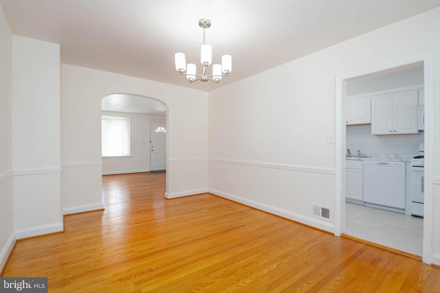 36 Shady Nook Avenue photo 11