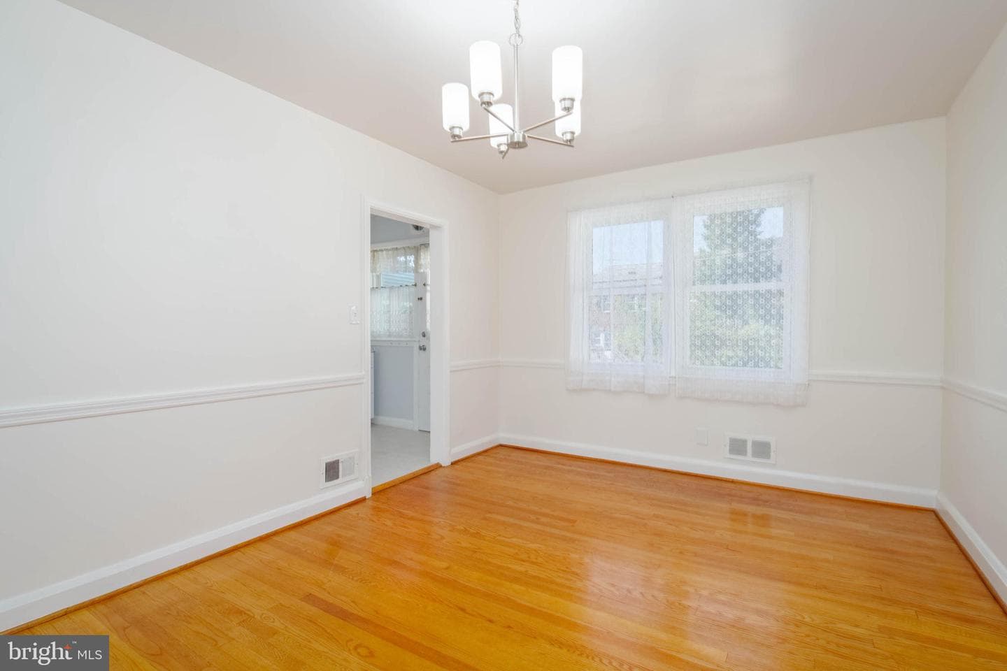 36 Shady Nook Avenue photo 12