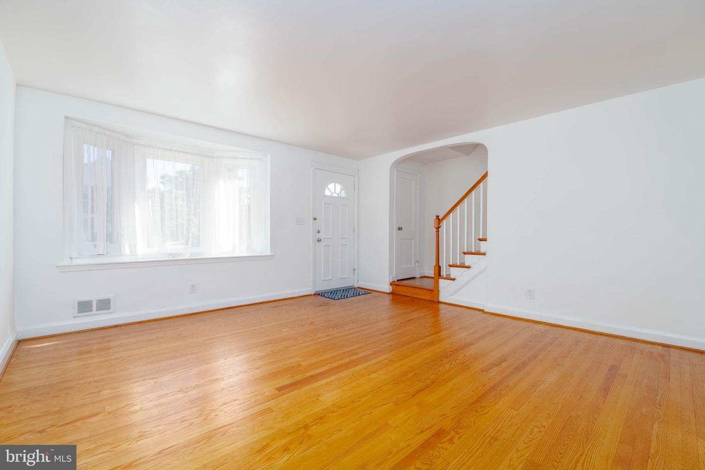 36 Shady Nook Avenue photo 5