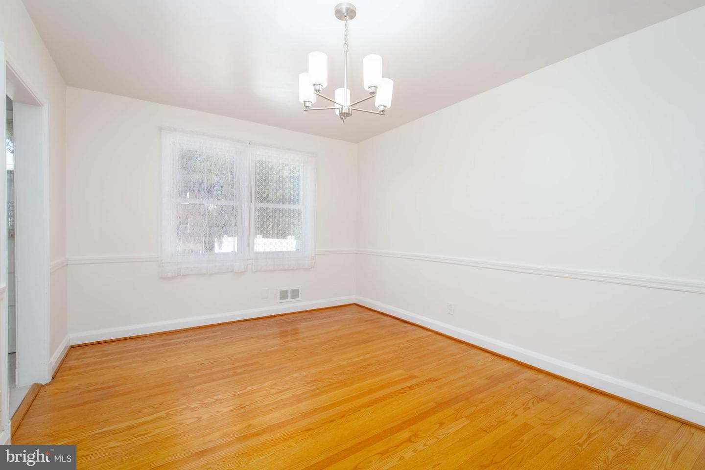36 Shady Nook Avenue photo 9