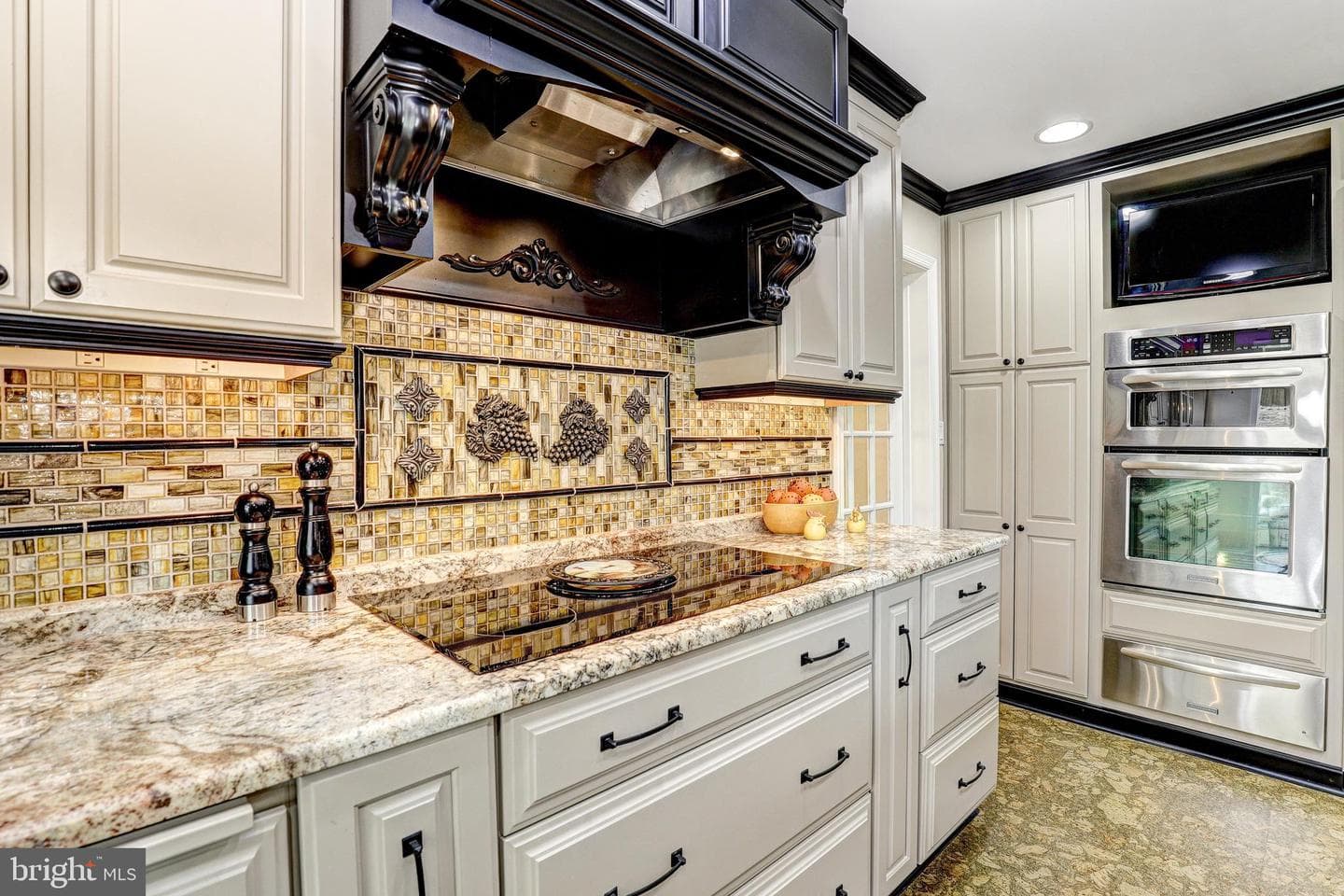 14213 Greencroft Lane photo 18