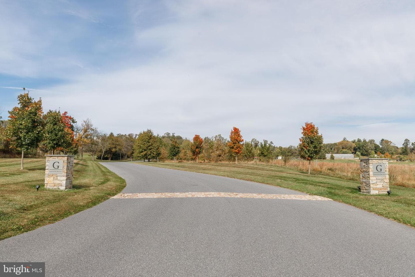 14213 Greencroft Lane photo 2