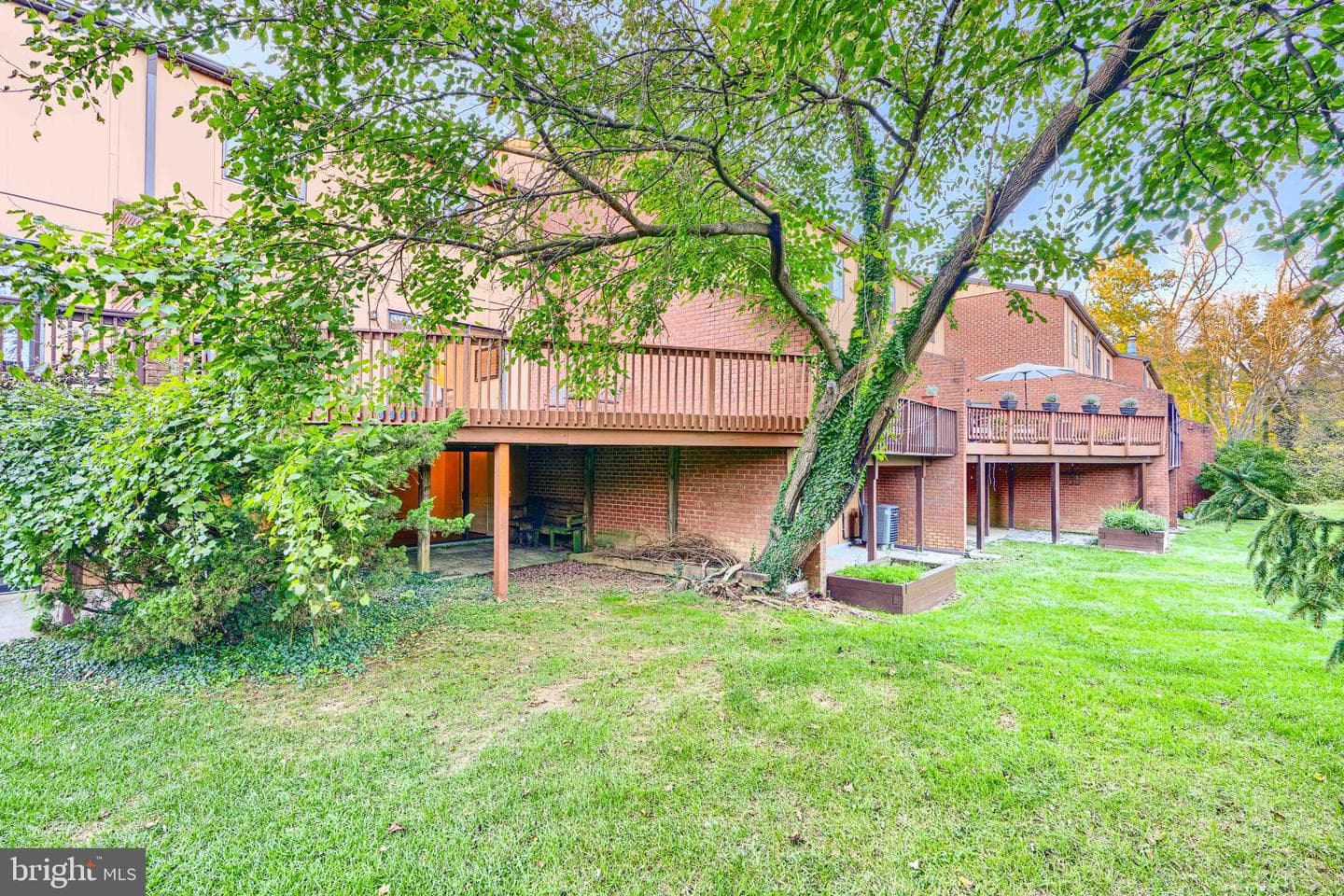8223 Ruxton Crossing Court photo 43