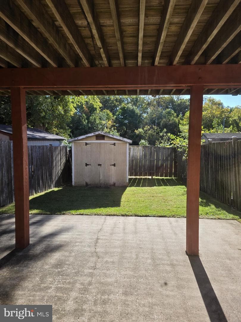 8530 Castlemill Circle photo 36