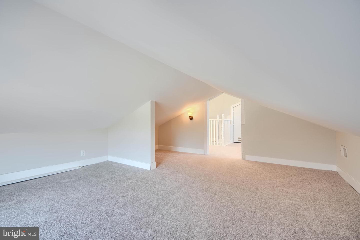 1005 Donington Circle photo 40