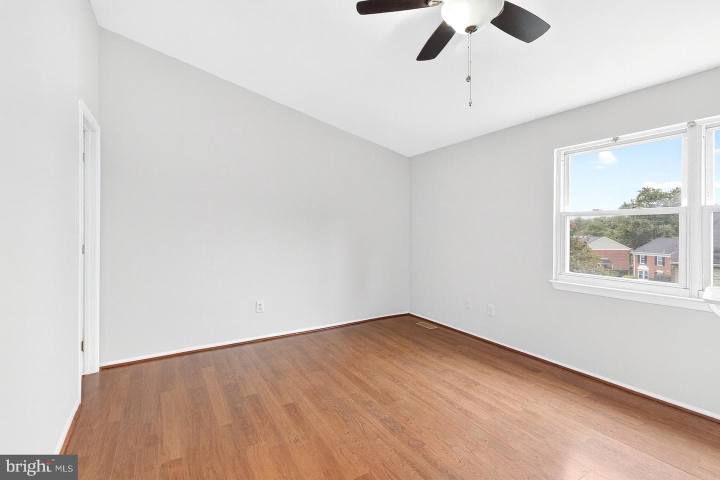 25 Longmont Court photo 14