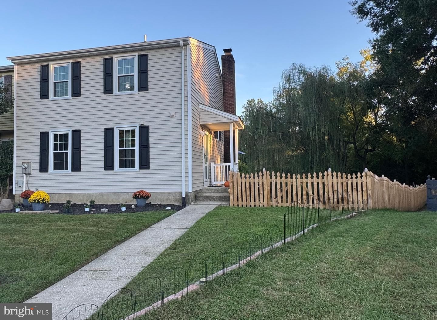 121 E Orange Court