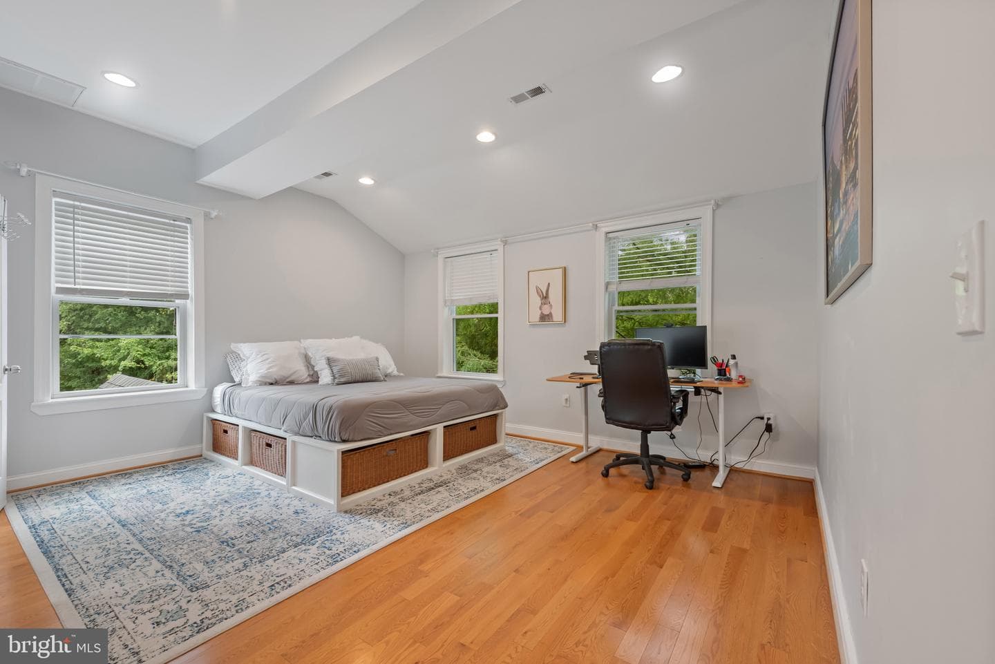 127 Bloomsbury Avenue photo 23