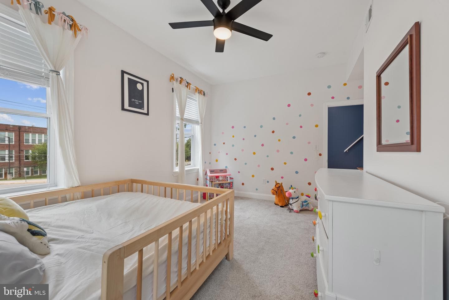 127 Bloomsbury Avenue photo 36