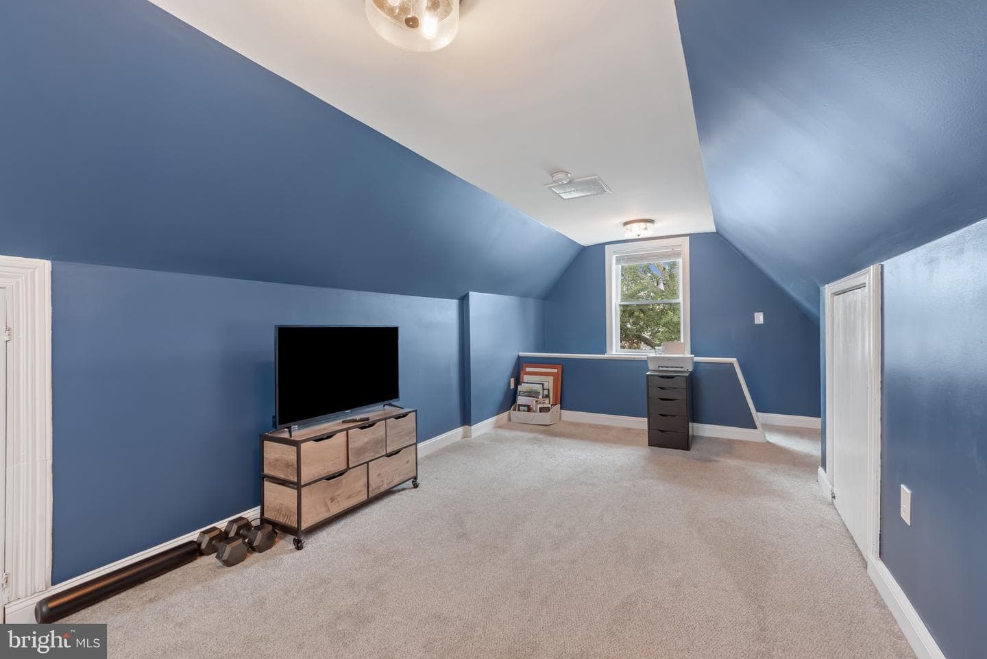 127 Bloomsbury Avenue photo 40