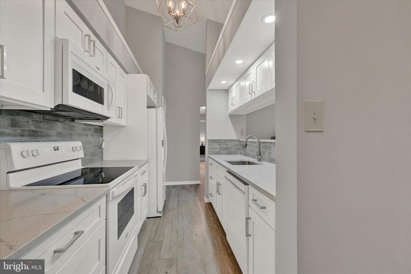 3137 Katewood Court #3 photo 7