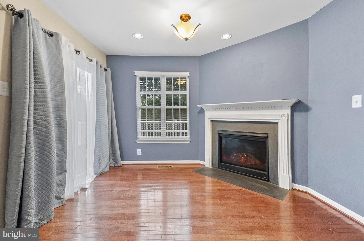 8426 Stansbury Lake Drive photo 10