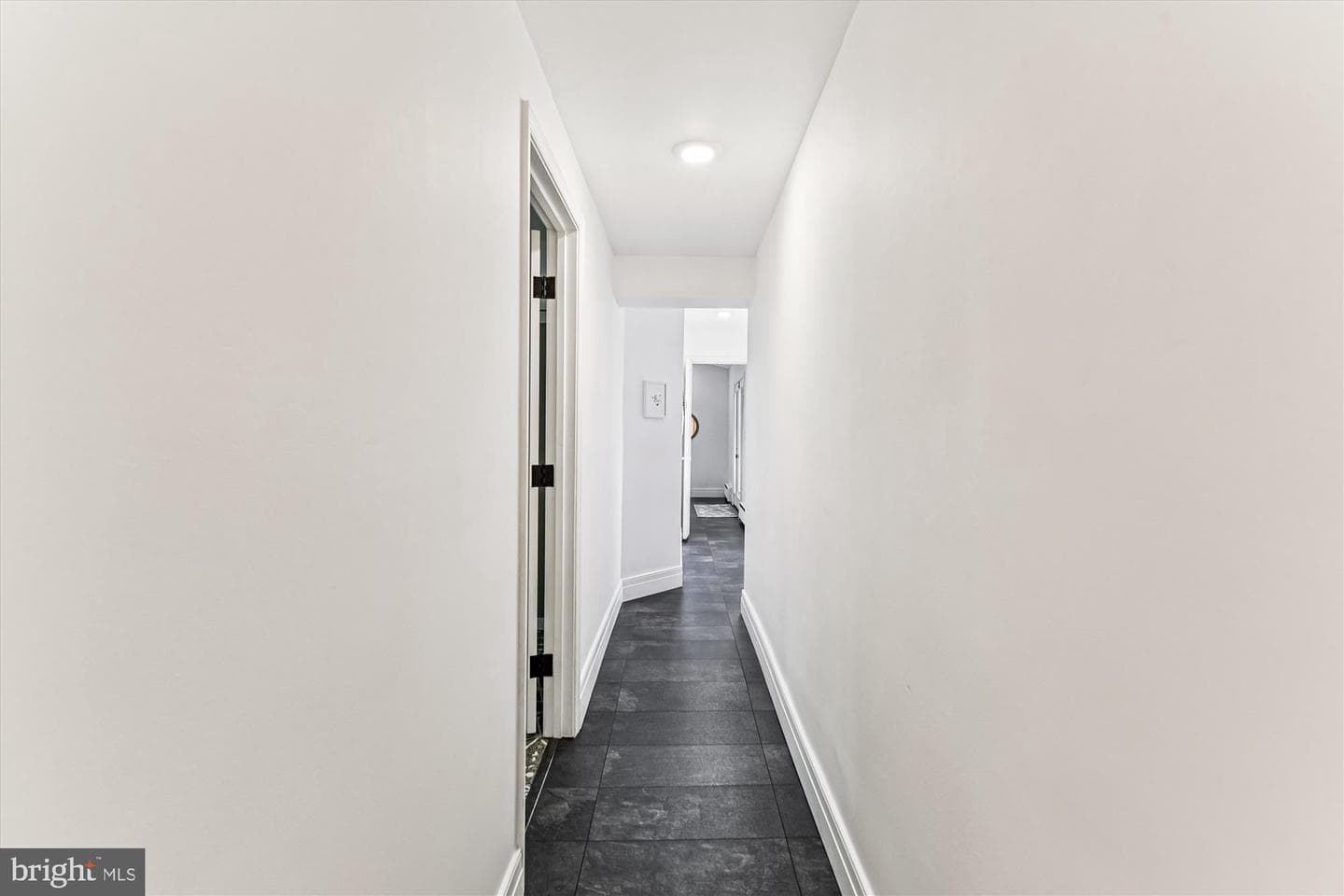 2011 Ruxton Road photo 29