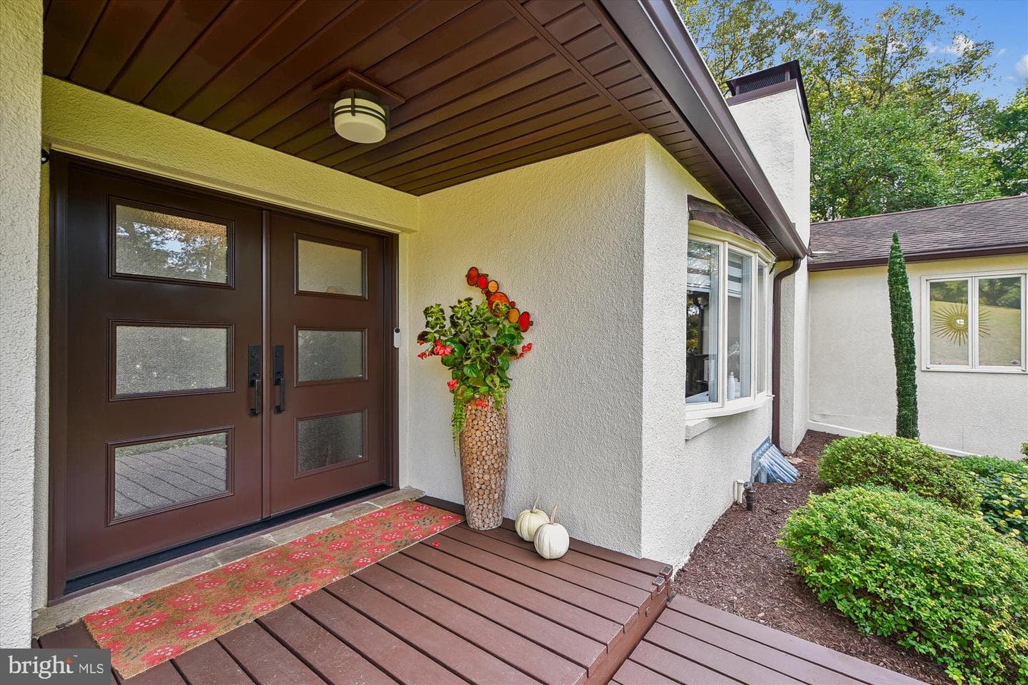 2011 Ruxton Road photo 3