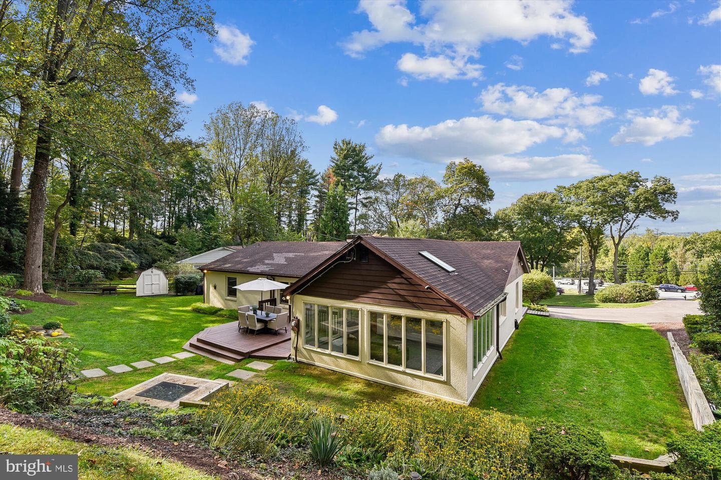 2011 Ruxton Road photo 52