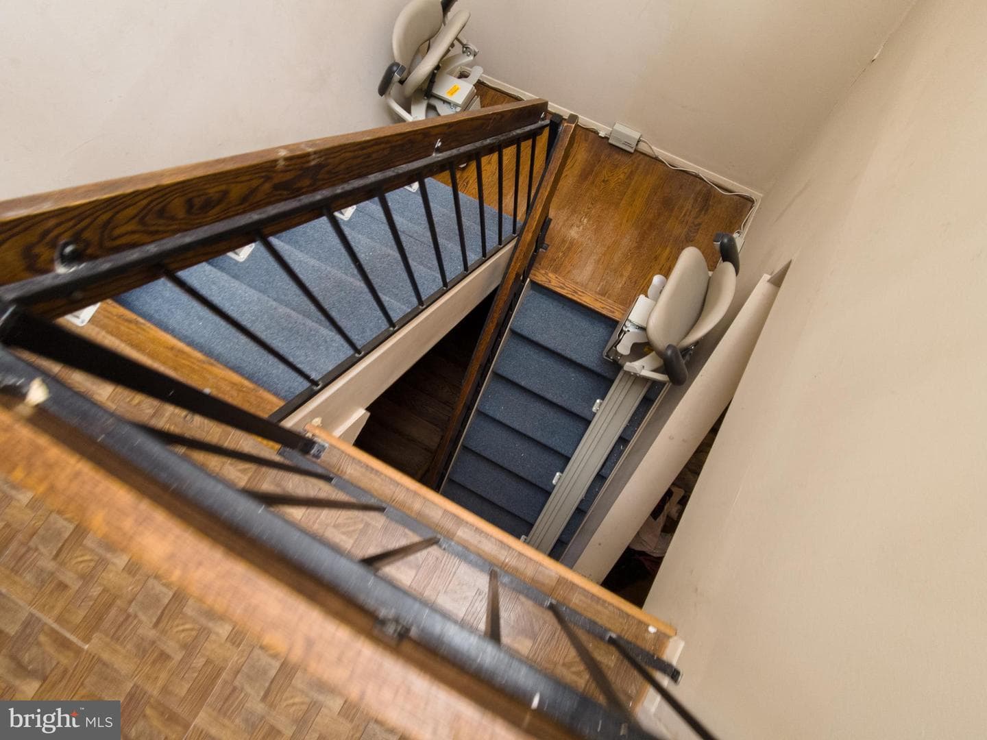 9 Penny Lane #9 photo 15