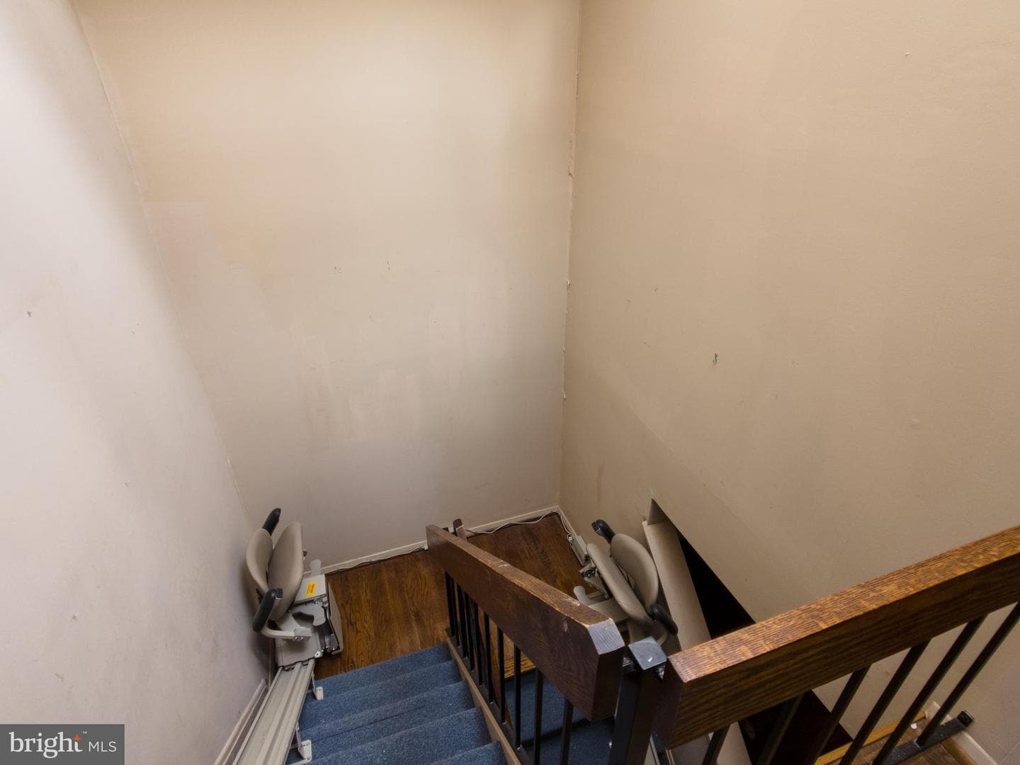 9 Penny Lane #9 photo 16