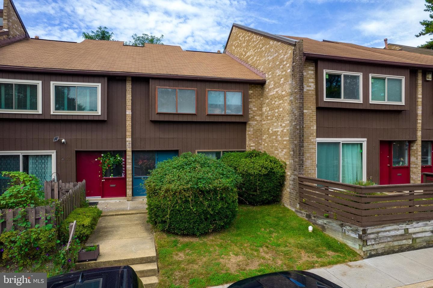 9 Penny Lane #9 photo 2
