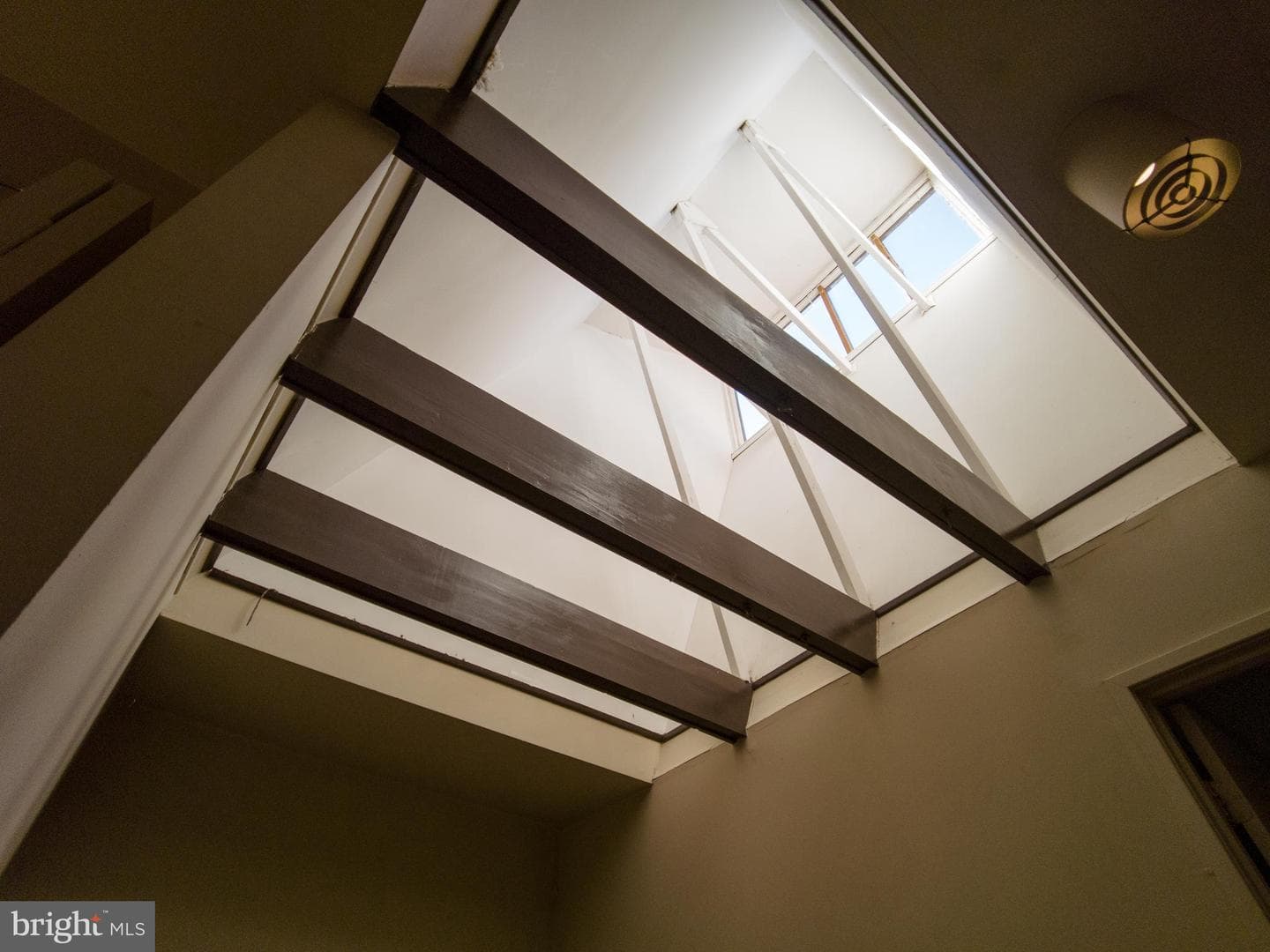 9 Penny Lane #9 photo 26