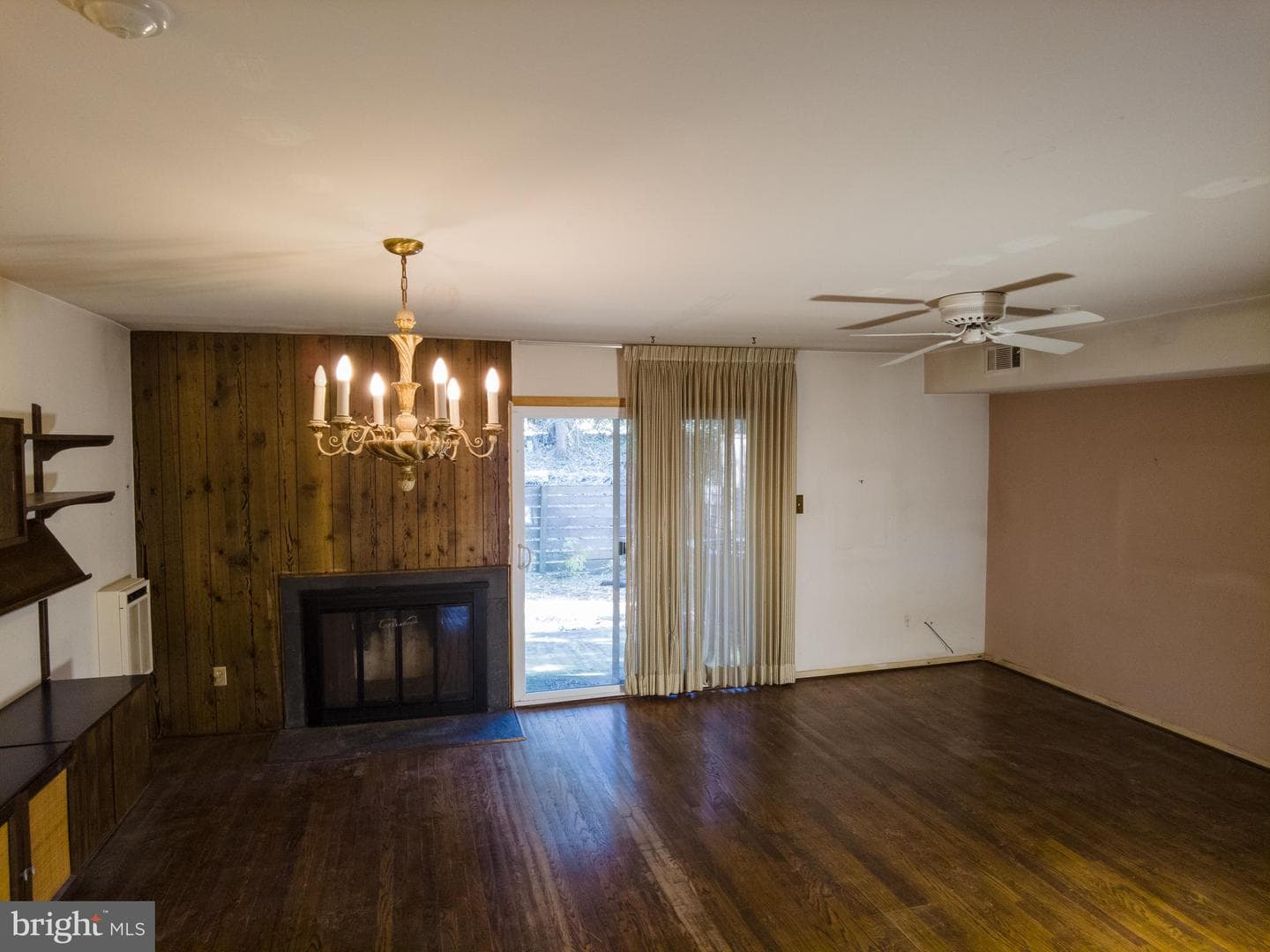 9 Penny Lane #9 photo 5