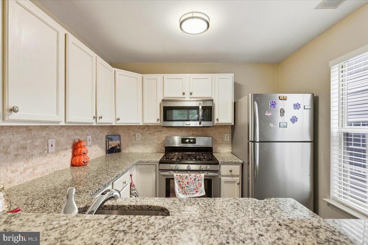 8815 Stone Ridge Circle #202 photo 5