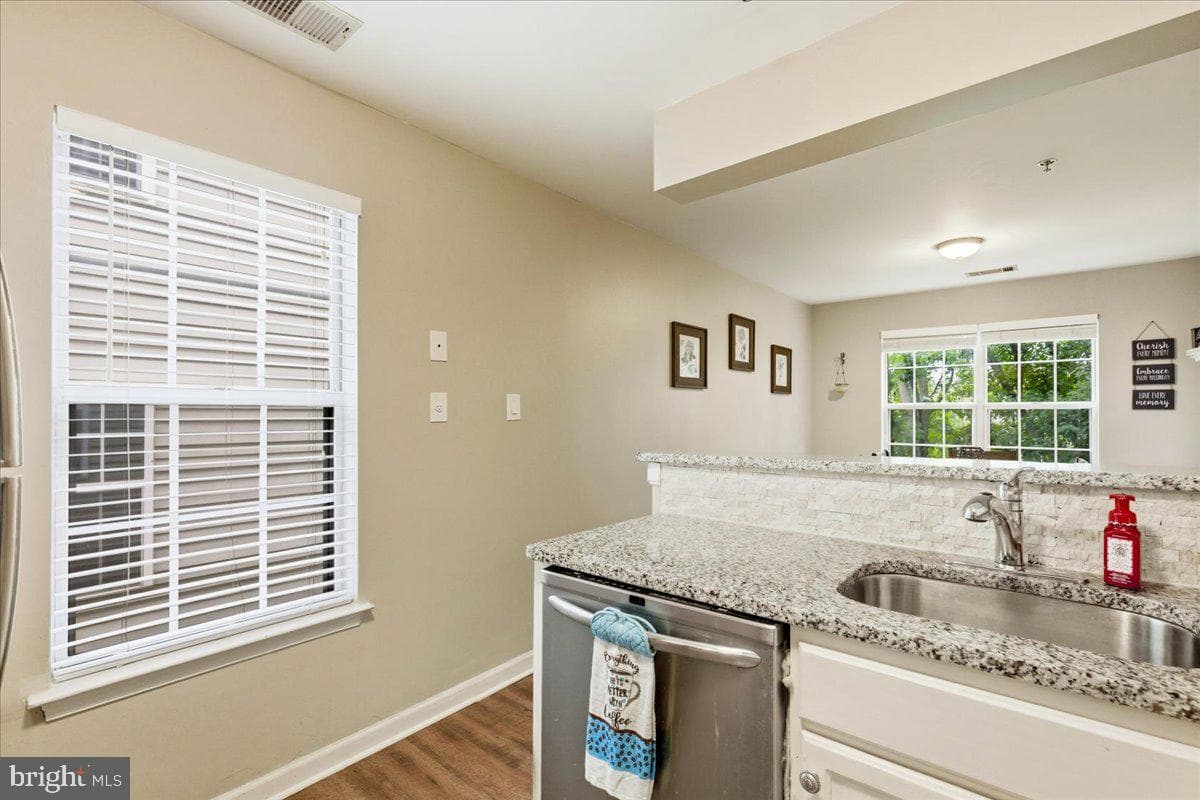8815 Stone Ridge Circle #202 photo 6