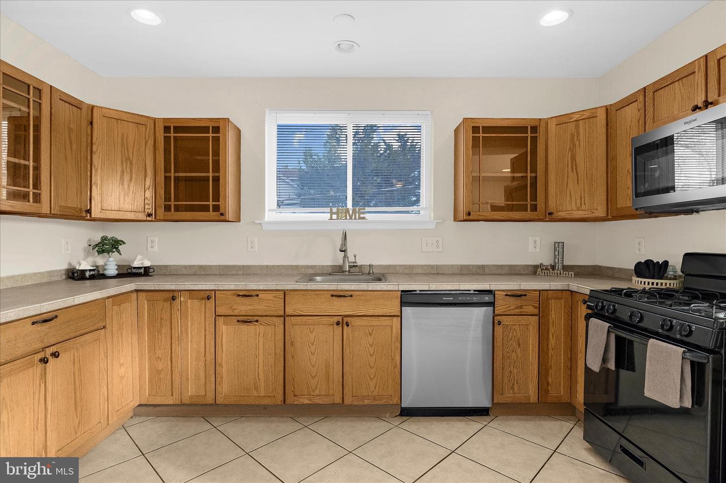 5010 Kenwood Avenue photo 11