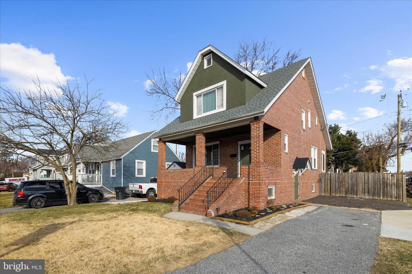 5010 Kenwood Avenue photo 2