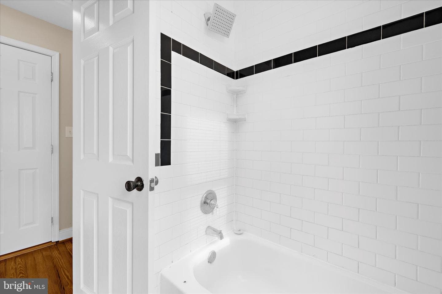 5010 Kenwood Avenue photo 21