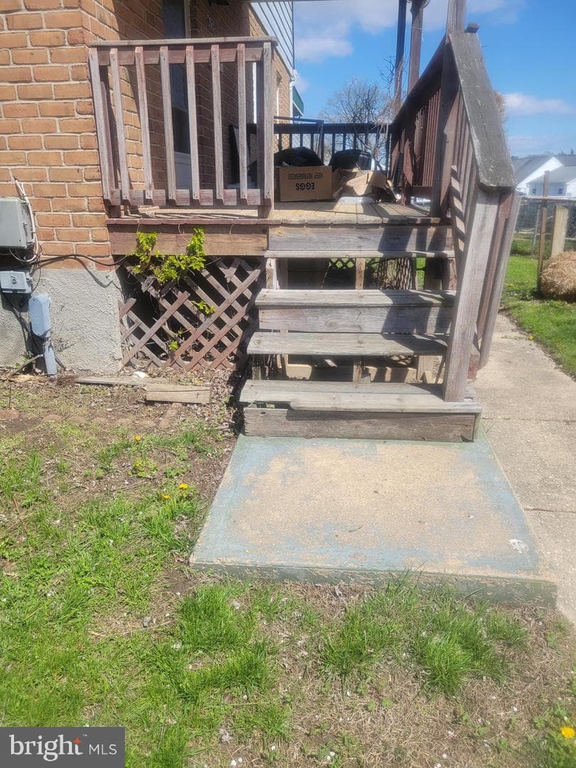 623 Kingston Road photo 2
